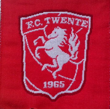 FC Twente koopt contract jeugdinternational af      Voetbal